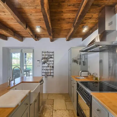 Castagno Vikendica Porec